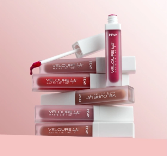 Kliknij na zdjęcie, aby je powiększyć Hean Veloure Matter Flüssiglippenstift 03 Carmel Nude 7ml