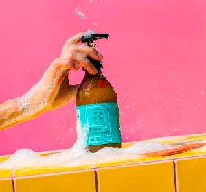 Mydlarnia Cztery Szpaki Reinigendes Meerrettich-Shampoo 300 ml