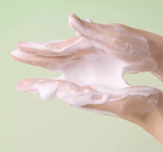 Kliknij na zdjęcie, aby je powiększyć SKIN1004 TEA-TRICA BHA FOAM REINIGUNGSSCHAUM FÜR GESICHT 125ML