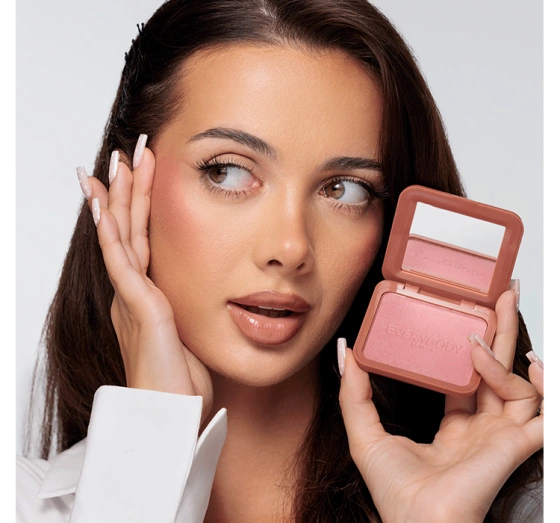 Kliknij na zdjęcie, aby je powiększyć Everybody London Rouge Dusty Pink 4,2 g