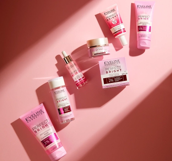 Eveline Cosmetics Perfect Bright Aufhellendes Reinigungsgel für das Gesicht 150 ml