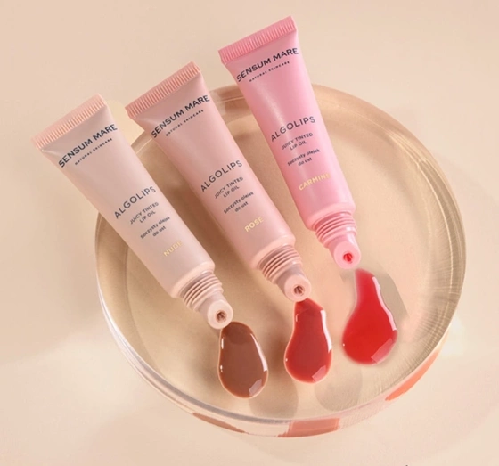 Kliknij na zdjęcie, aby je powiększyć Sensum Mare Algolips Saftiges Lippenöl Rose 10 ml