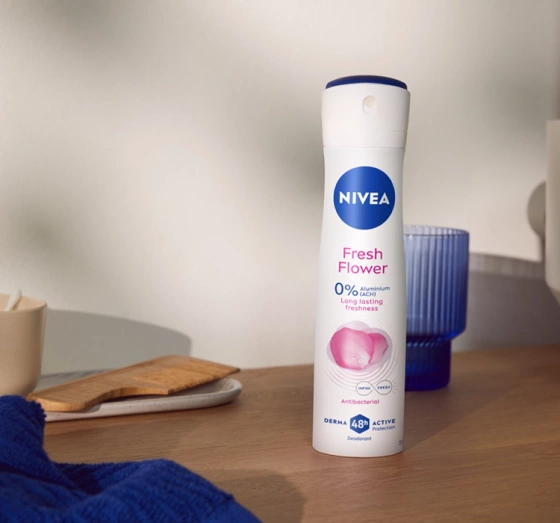 NIVEA Fresh Flower – Antitranspirant-Spray für Frauen, 0 % Aluminiumsalz, 150 ml