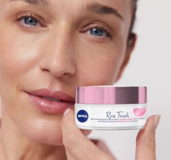 NIVEA ROSE TOUCH ANTI FALTEN TAGESCREME 50ML