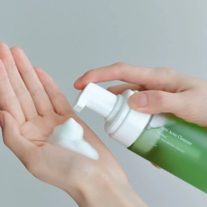Celimax The Real Noni Acne Bubble Cleanser Reinigender Gesichtsreinigungsschaum 155 ml