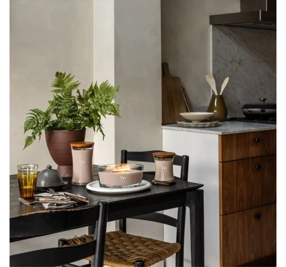 Kliknij na zdjęcie, aby je powiększyć Woodwick Elipse Jar Candle Duftkerze Patchouli Creme 453,6 g