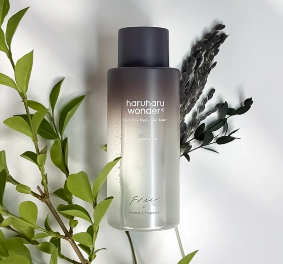 Kliknij na zdjęcie, aby je powiększyć Haruharu Wonder Black Rice Duftfreier Gesichtstoner für empfindliche Haut 150 ml
