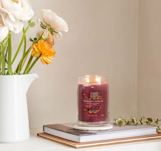 Yankee Candle Signature Große Duftkerze Autumn Daydream 567 g