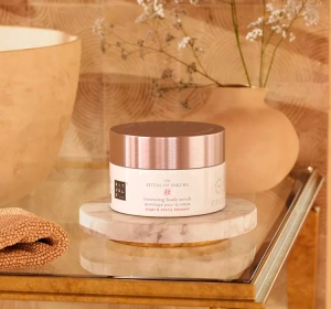 Rituals The Ritual Of Sakura Sugar & Cherry Blossom Zucker-Körperpeeling 250 g