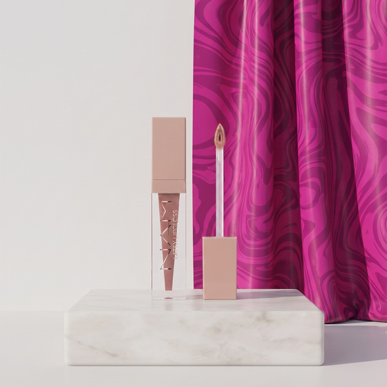 Kliknij na zdjęcie, aby je powiększyć NAM Latex Lipgloss – Lipgloss mit Spiegelglanz-Finish 12 Nougat Bliss 3,5 ml