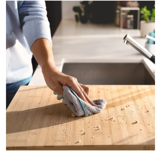 Kliknij na zdjęcie, aby je powiększyć Vileda Pro Clean Microfibre L Mikrofasertücher mit Enzymen 2 Stück