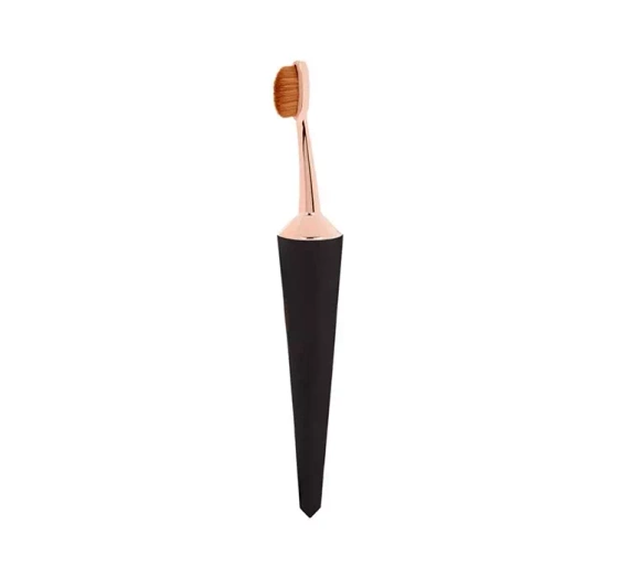 Kliknij na zdjęcie, aby je powiększyć ICONIC LONDON EVO OVAL MAKEUP PINSEL BLACK 005