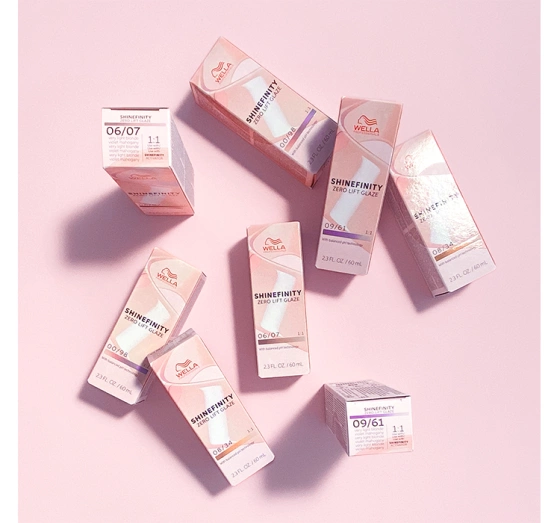 Kliknij na zdjęcie, aby je powiększyć WELLA PROFESSIONALS SHINEFINITY DEMI-PERMANENTE HAARFARBE 010/0 60ML