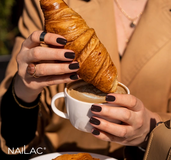 Kliknij na zdjęcie, aby je powiększyć NAILAC HYBRIDLACK #470 7ML