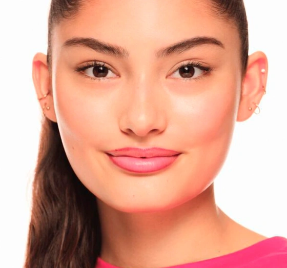 Kliknij na zdjęcie, aby je powiększyć Essence Line N'Stain Tattoo Flüssiger Lippenkonturenstift 01 Everyone's Nude-Pink 2,5 ml