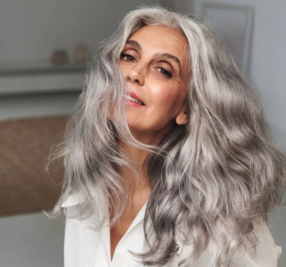 Kliknij na zdjęcie, aby je powiększyć WELLA PROFESSIONALS TRUE GREY TONER FÜR GRAUES HAAR STEEL GLOW MEDIUM 60ML