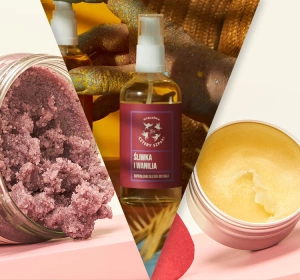 Mydlarnia Cztery Szpaki Geschenkset mit Naturkosmetik Süße Pflaume Zuckerpeeling 250 ml + Körperöl 100 ml + Lippenbalsam 15 ml