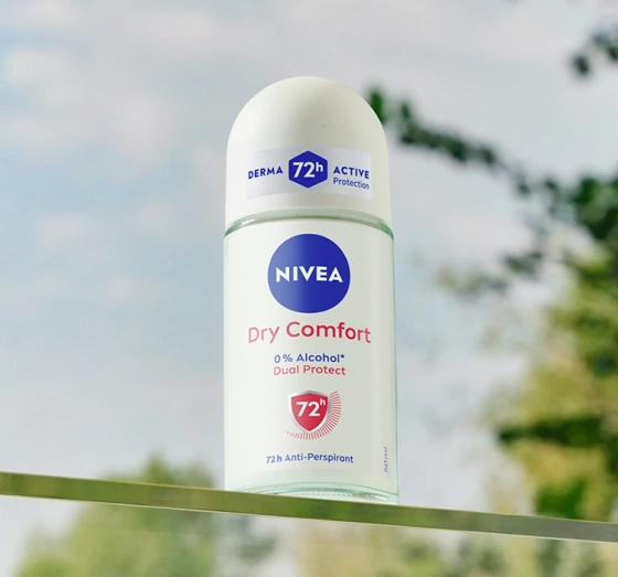Kliknij na zdjęcie, aby je powiększyć NIVEA DRY COMFORT ANTITRANSPIRANT ROLL ON 50ML