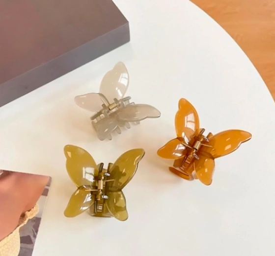 Kliknij na zdjęcie, aby je powiększyć eCarla – dekorative Haarspange in Schmetterlingsform, grün, SP244ZIE
