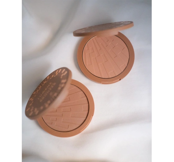 Kliknij na zdjęcie, aby je powiększyć LUMENE NATURAL GLOW GESICHTSBRONZER 1 ARCTIC SUMMER 10G