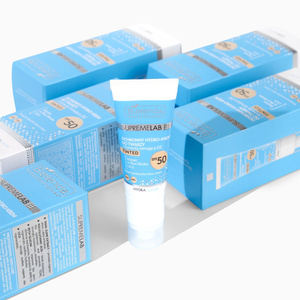 Bielenda Professional Supremelab Hydra Glow schützende Hydro-Gesichtscreme mit CC-Tönungsformel SPF50 40 ml