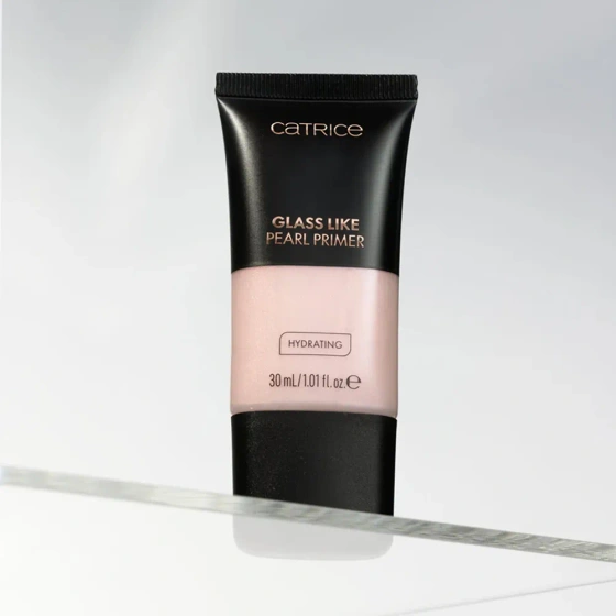 Kliknij na zdjęcie, aby je powiększyć Catrice Glass Like Pearl Primer – feuchtigkeitsspendende, strahlkraftverleihende Make-up-Grundierung 30 ml