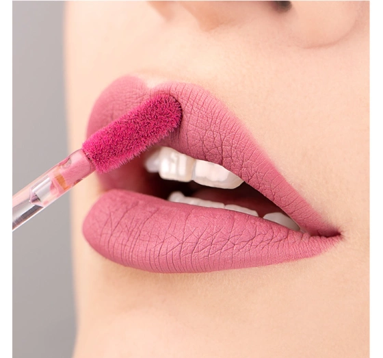 Kliknij na zdjęcie, aby je powiększyć GOLDEN ROSE LONGSTAY FLÜSSIGER LIPPENSTIFT MATT 40