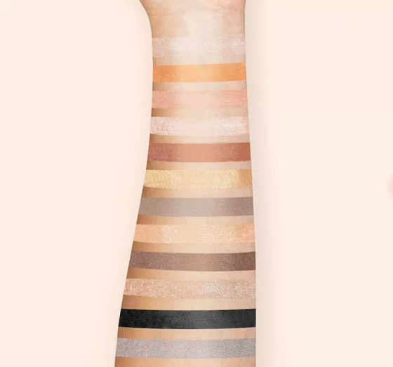 Kliknij na zdjęcie, aby je powiększyć ASOA LIDSCHATTENPALETTE GLAM NUDE 12,2G