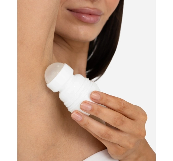 Kliknij na zdjęcie, aby je powiększyć Veoli Botanica Shield Me Daily Mineralisches Roll-On Deodorant für normale Haut 50 ml