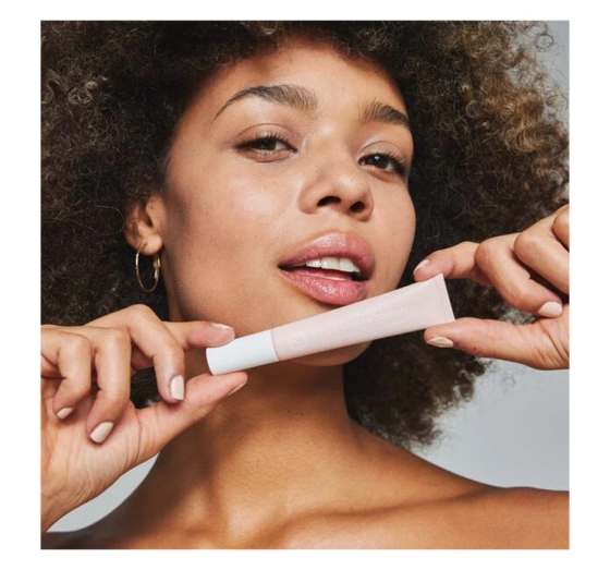 Kliknij na zdjęcie, aby je powiększyć GOSH EYE BRIGHT'N CONCEAL AUFHELLENDER CONCEALER UNTER AUGEN 2IN1 002 SOFT PINK 12ML