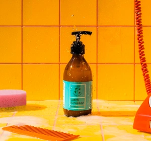 Mydlarnia Cztery Szpaki Reinigendes Meerrettich-Shampoo 300 ml