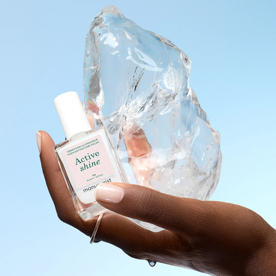 Kliknij na zdjęcie, aby je powiększyć Manucurist Active Shine Icy pflegender Nagellack 15 ml