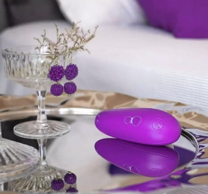 WOMANIZER STARLET 3 KLITORIS-MASSAGEGERÄT VIOLET 