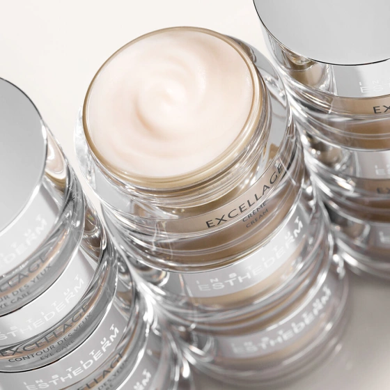 Kliknij na zdjęcie, aby je powiększyć Institut Esthederm Excellage Kosmetikset Gesichtscreme 50 ml + Augencreme 15 ml + Kosmetiktasche