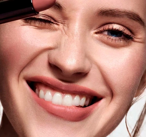 Kliknij na zdjęcie, aby je powiększyć LAMEL POWDER DROP MATTER LIPPENSTIFT 405 BANGER PINK 3,8G