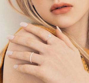 OHORA HYBRIDLACK IM AUFKLEBER CREAM LIGHT