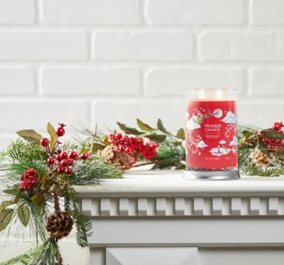 Kliknij na zdjęcie, aby je powiększyć Yankee Candle Signature Tumbler Große Duftkerze Christmas Eve 567 g