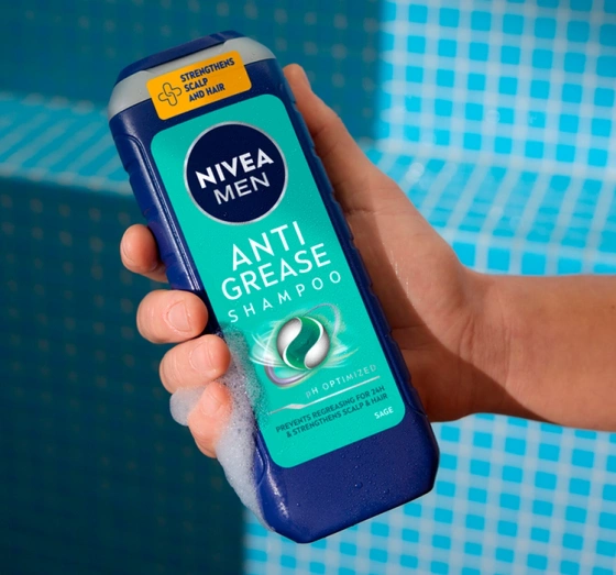 Kliknij na zdjęcie, aby je powiększyć NIVEA MEN Anti Grease Shampoo für fettiges Haar 500 ml