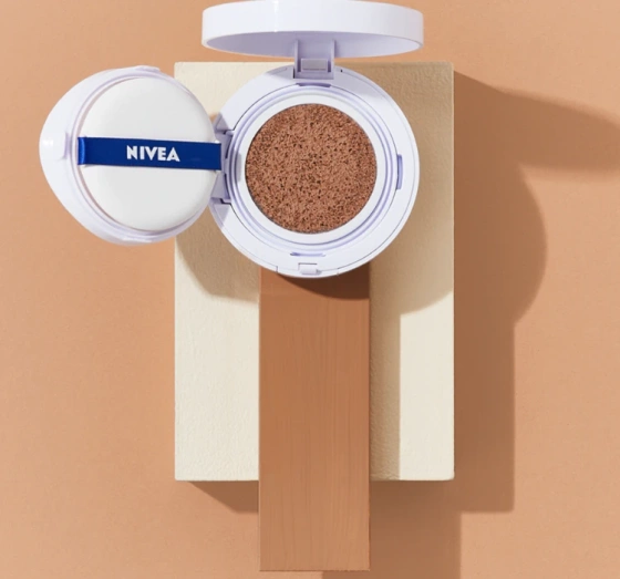 Kliknij na zdjęcie, aby je powiększyć NIVEA HYALURON CELLULAR FILLER KOMPAKT-FOUNDATION SPF15 03 DUNKEL 15G