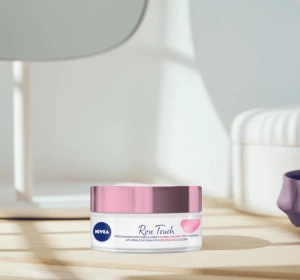 NIVEA ROSE TOUCH ANTI FALTEN TAGESCREME 50ML