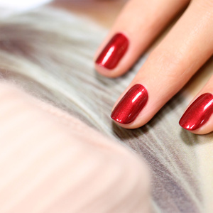 Manucurist Green – klassischer Nagellack „Red Hibiscus“, 15 ml
