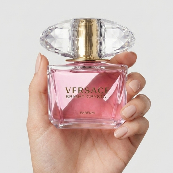 Kliknij na zdjęcie, aby je powiększyć Versace Bright Crystal Eau de Parfum Spray 90 ml