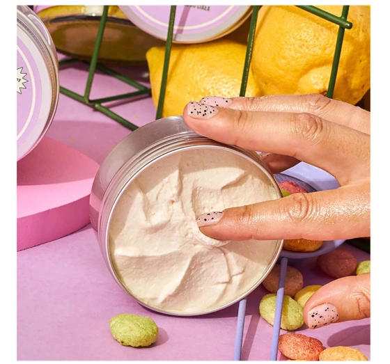 Mydlarnia Cztery Szpaki Leuchtende Körpermousse Zitrone Wacholder 150ml