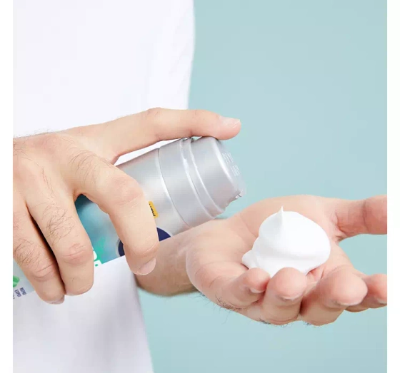 Kliknij na zdjęcie, aby je powiększyć NIVEA MEN FRESH KICK RASIERSCHAUM 200ML