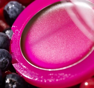 Essence Juicy Berry Lippen- und Wangenbalsam 3 g