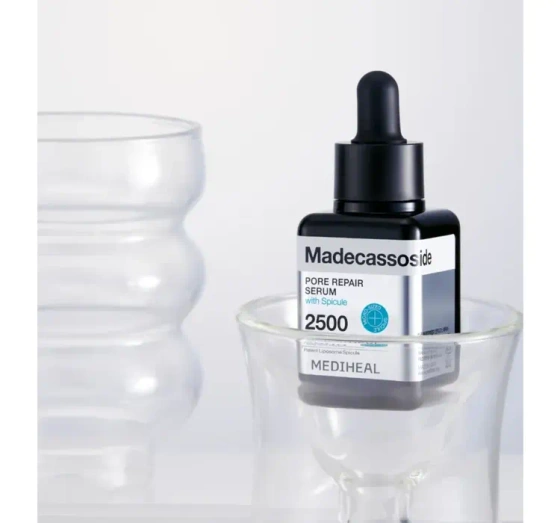 Kliknij na zdjęcie, aby je powiększyć Mediheal Madecassoside Gesichtsserum zur Porenverfeinerung 40 ml